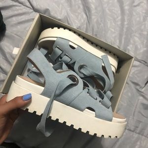 Light baby blue sandal